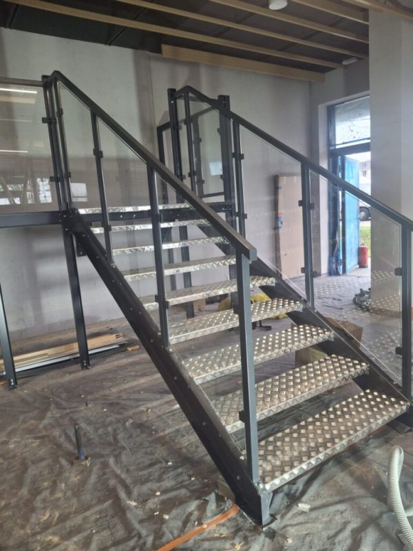 ESCALIERS MÉTALLIQUES 