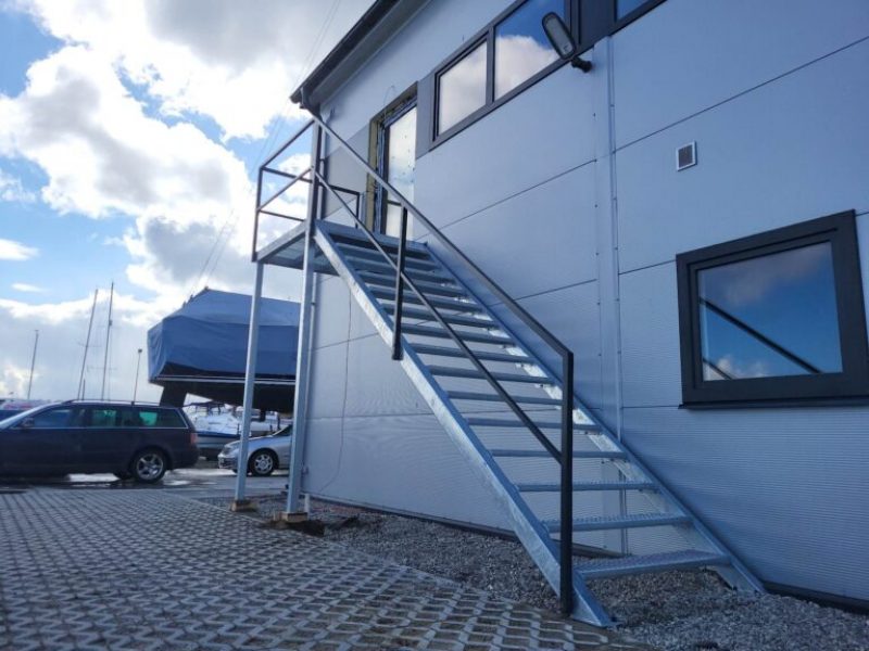 ESCALIERS MÉTALLIQUES 