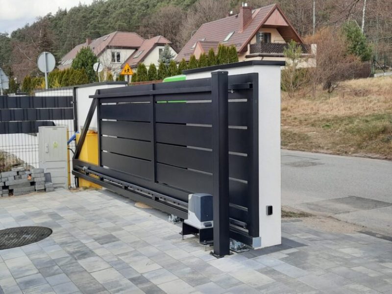 CLÔTURES MÉTALLIQUES SEGMENTÉES 