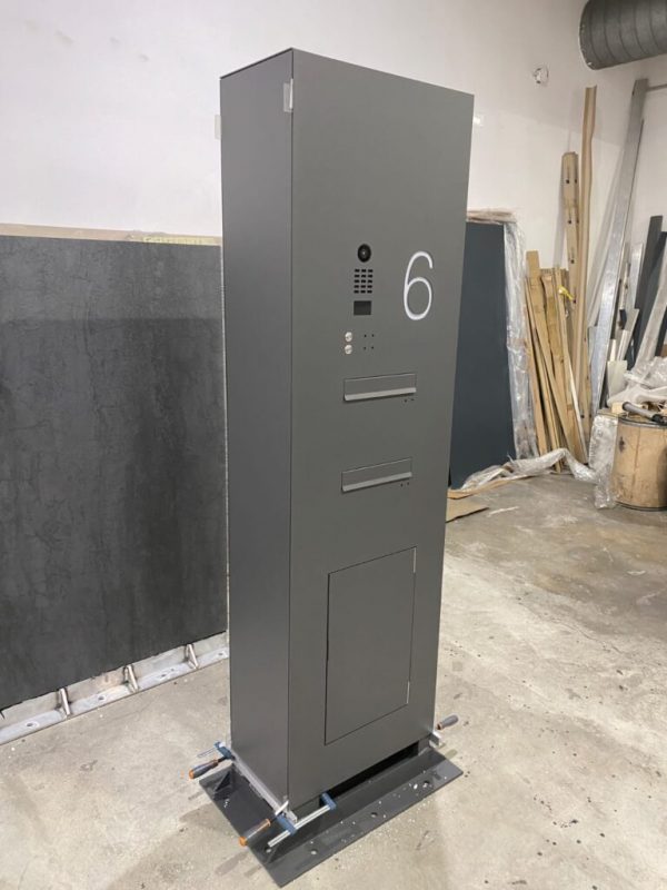 PIQUETS DE CLÔTURE MÉTALLIQUES 