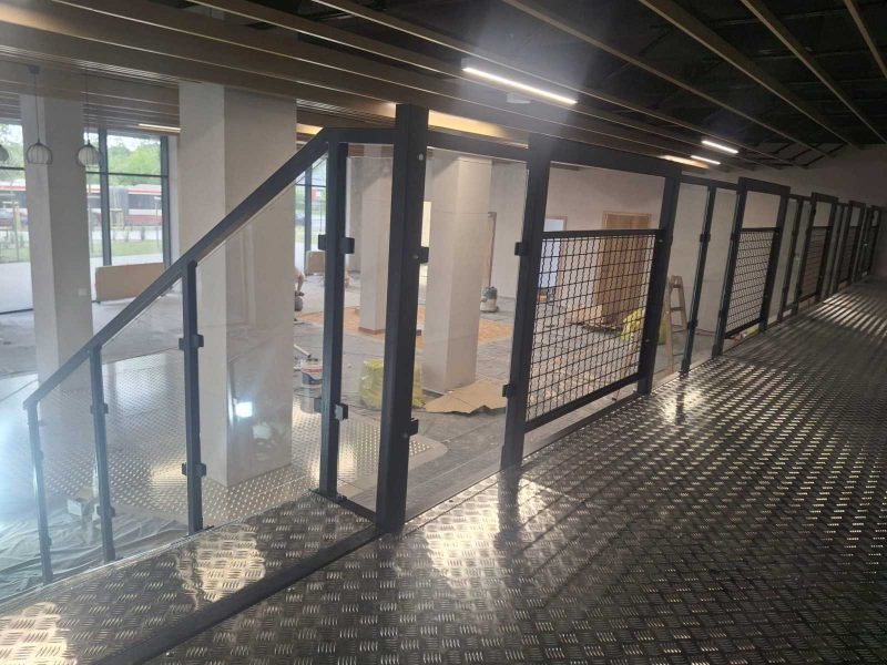 PETITES STRUCTURES EN ACIER 