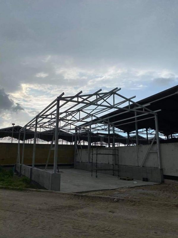 STRUCTURES DE HALLS EN ACIER 